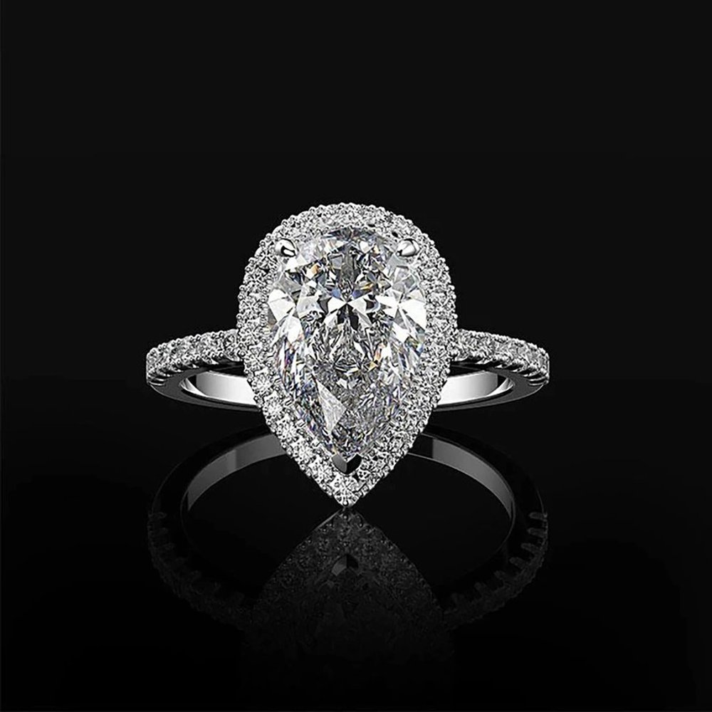 💎NWT Pearcut (Teardrop) diamond ring plus wedding band